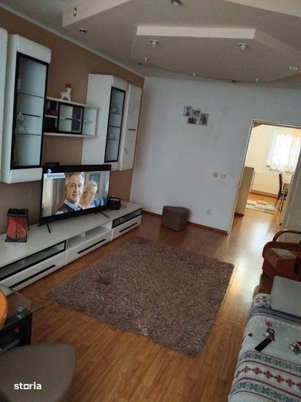 Apartament cu 4 camere decomandat în Central