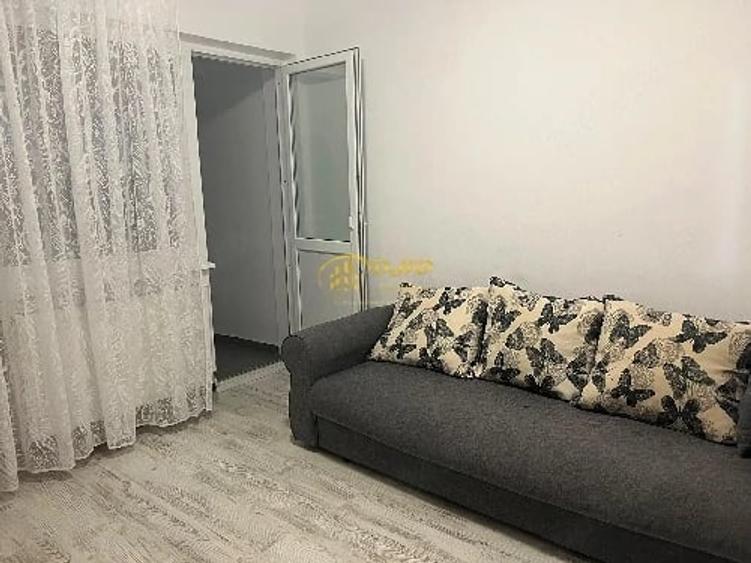 Apartament cu 2 camere decomandat în Hala Centrală