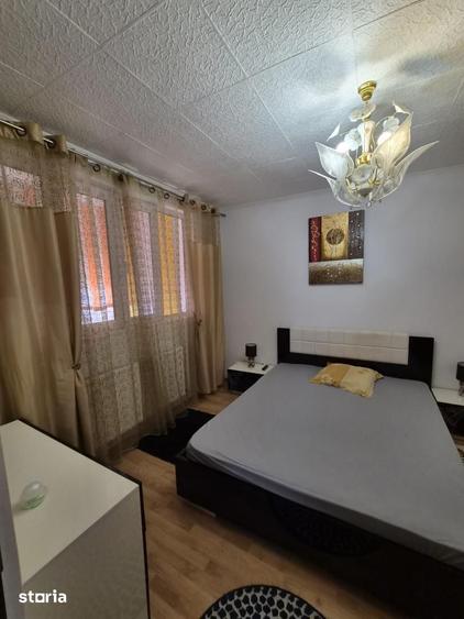 Apartament cu 3 camere semidecomandat în Giulești