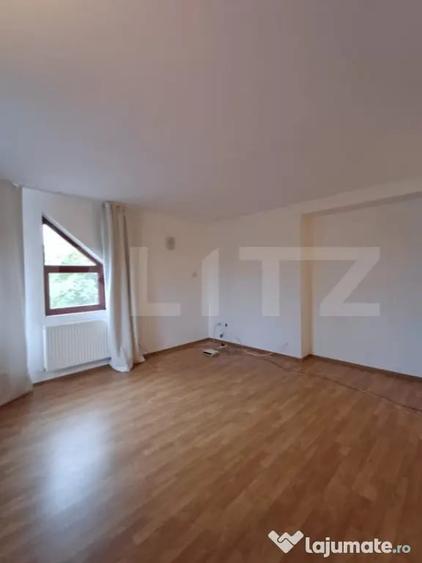 Casă cu 5 camere cu Teren 600 Mp în Central