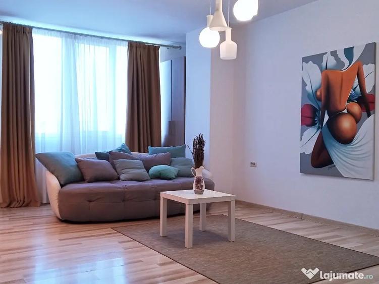 Apartament cu 3 camere decomandat în Podgoria