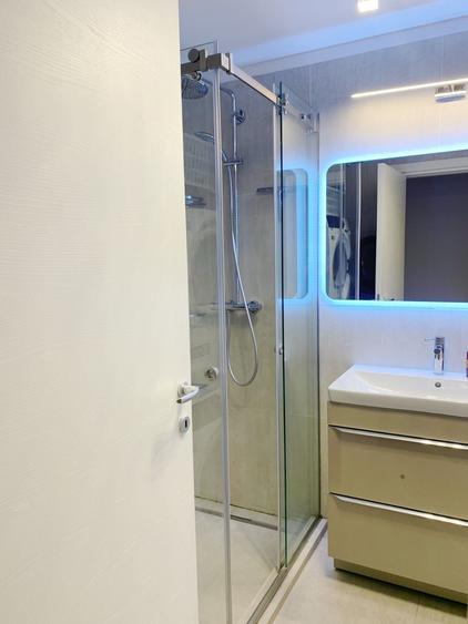 Apartament cu 3 camere semidecomandat, mobilat în Herăstrău