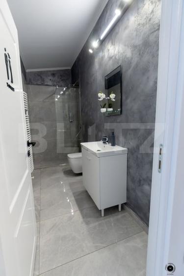 Casă individuală cu 10 camere cu Piscina în Sântana de Mureș