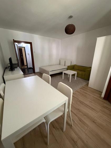 Proprietar inchiriez apartament cu 1 camera decomandat in zona centrala - 1