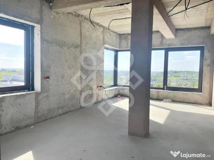Casă cu 7 camere cu Teren 1146 Mp în Dealuri Oradea
