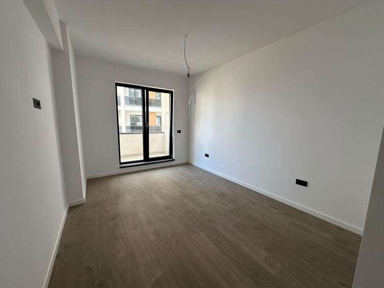 Apartament cu 2 camere decomandat în Apărătorii Patriei
