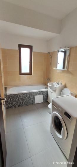 Apartament cu 2 camere decomandat, mobilat în Baza 3