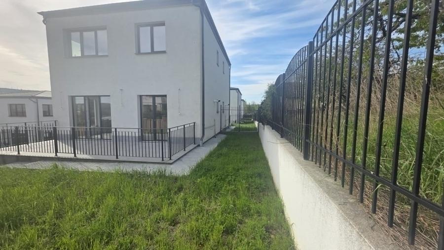 Casă individuală cu 3 camere cu Teren 190 Mp în Central
