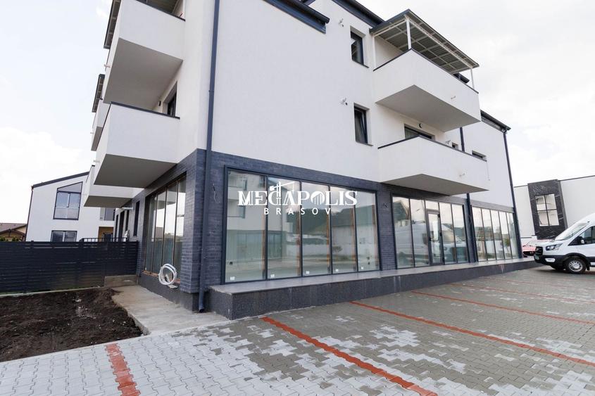 Spațiu comercial, de 156.41999816895 mp, în Sânpetru