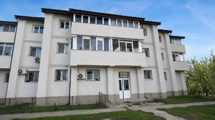 Apartament cu 3 camere decomandat în Pantelimon
