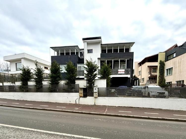 Casă individuală cu 5 camere cu Canalizare în Făget