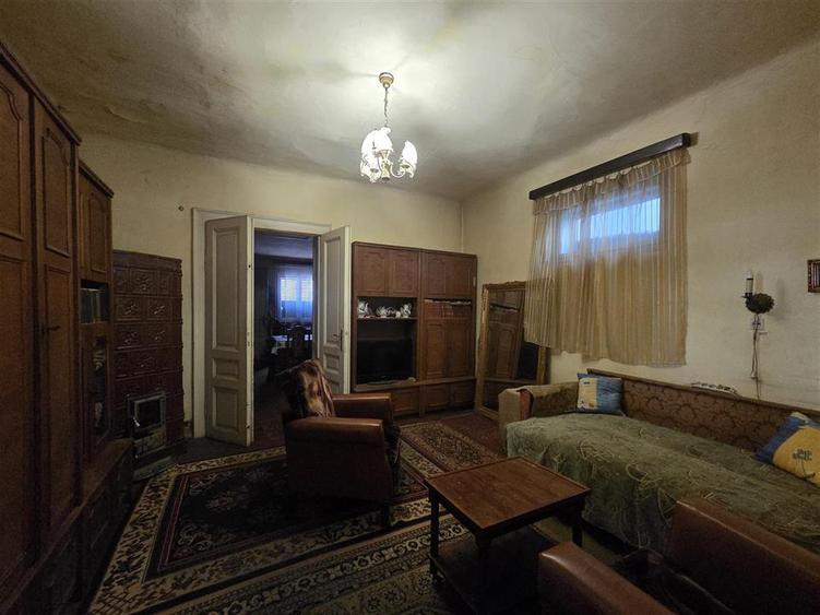 Casă cu 4 camere cu Teren 328 Mp în Ultracentral