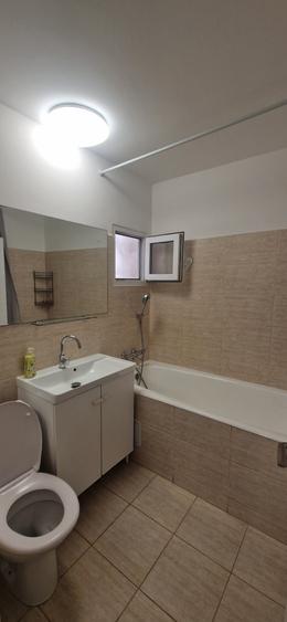 Apartament cu 3 camere decomandat în P-ța Muncii