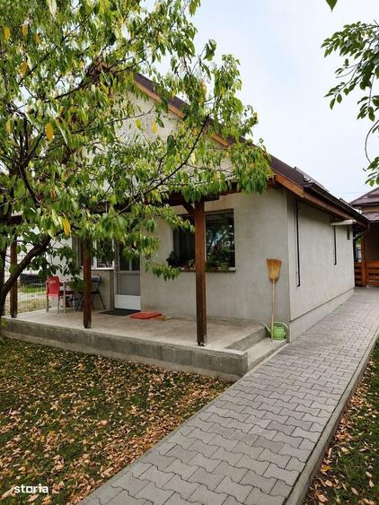 Proprietate cu doua locuinte, garaj incalzit, foisor, 600 mp in Ernei - 17