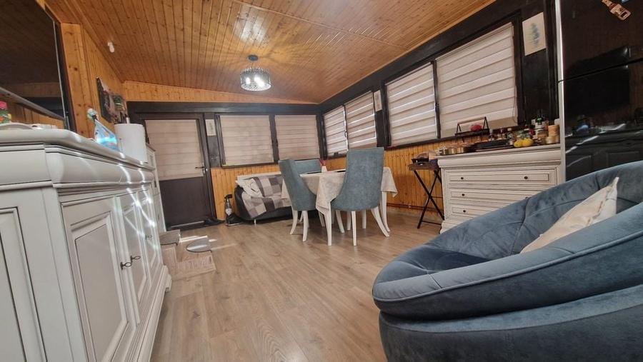 Apartament cu 3 camere în Cetate