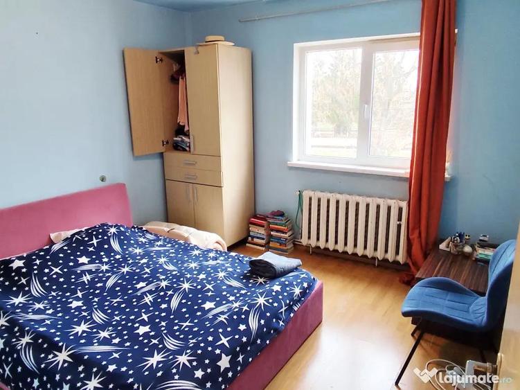 Apartament cu 4 camere decomandat în Ștrand