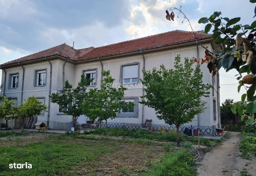 Casa, 740 mp, teren 1300 mp, zona Brestei