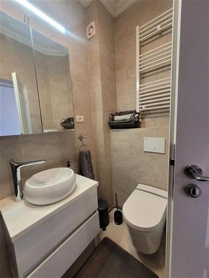 Apartament cu 2 camere decomandat, mobilat în Central