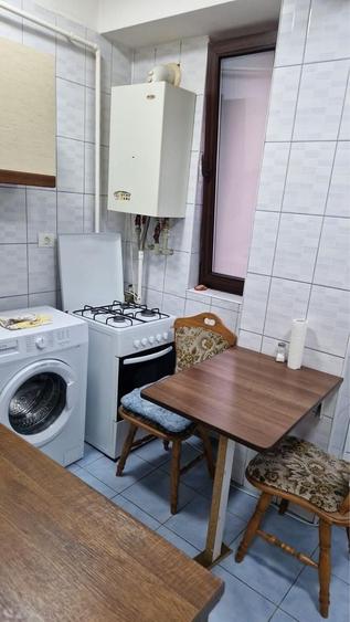 Garsonieră decomandată în Valea Oltului