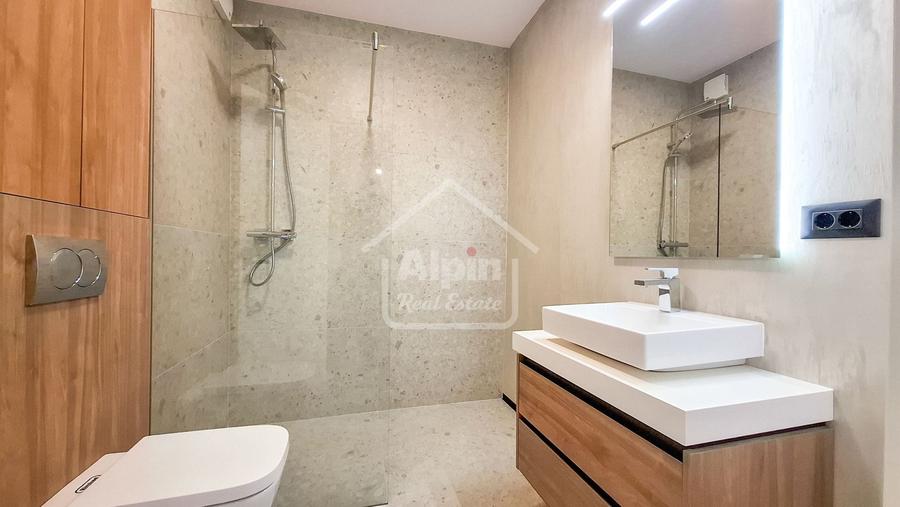 Apartament cu 2 camere decomandat în Central
