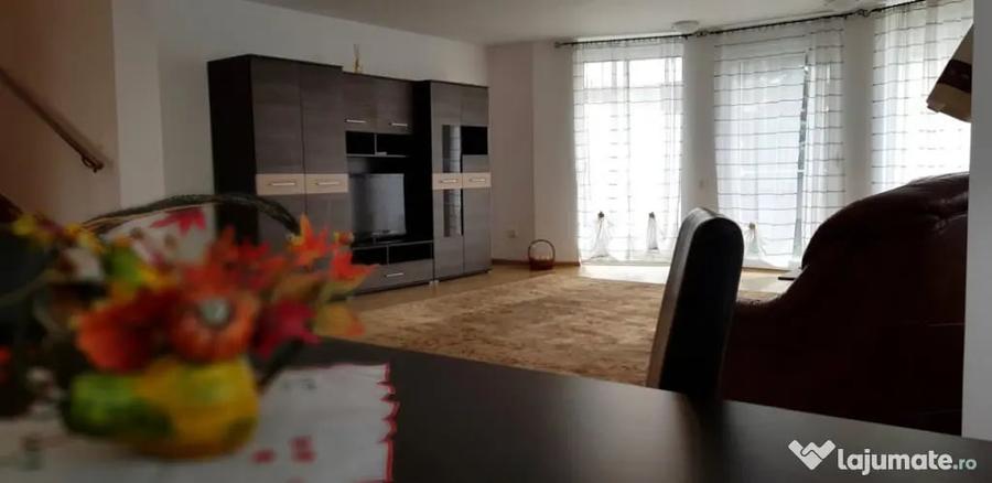 Casă cu 6 camere cu Teren 329 Mp în Trei Stejari