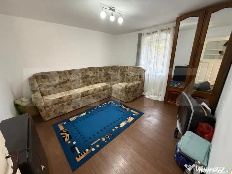 Casă cu 4 camere cu Teren 6000 Mp în Central