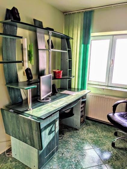 Apartament cu 3 camere, mobilat în Sud