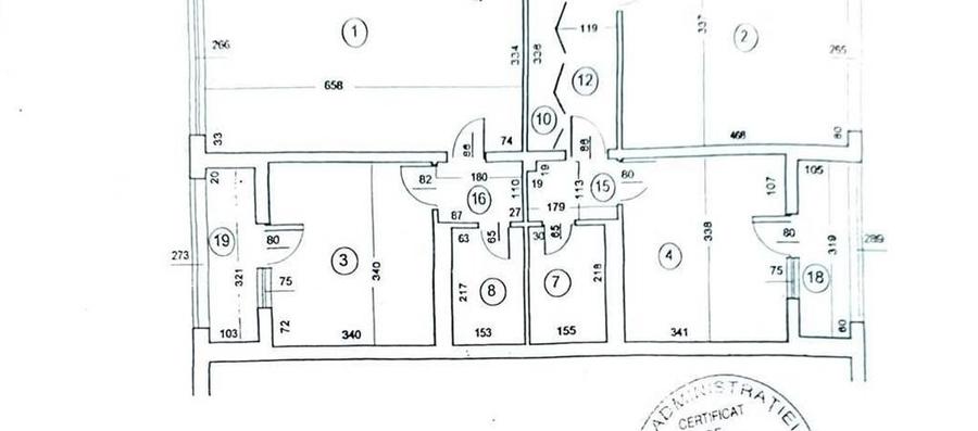 Apartament cu 5 camere decomandat în Titan