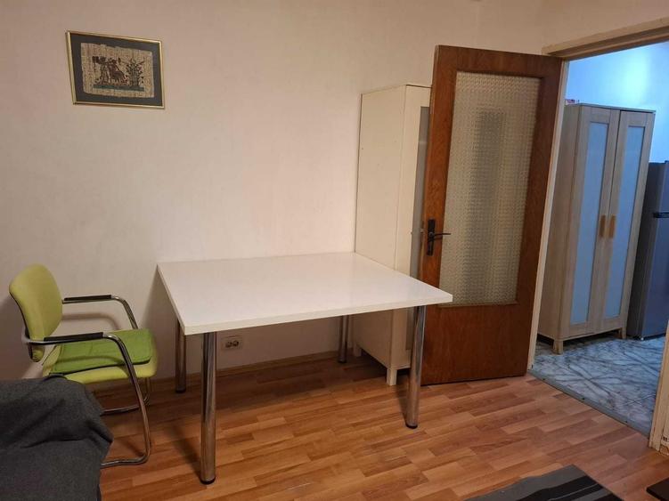 Garsonieră decomandată în Drumul Taberei