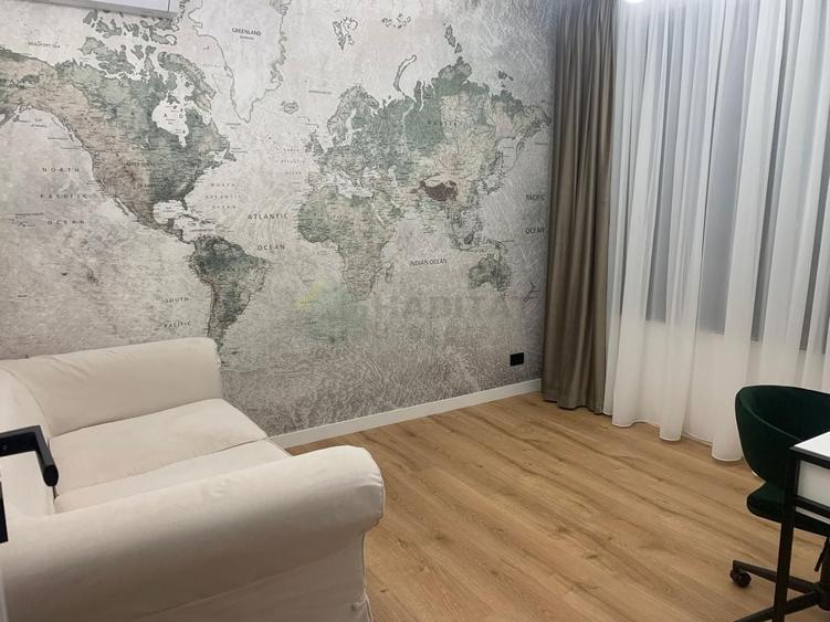 Casă individuală cu 7 camere cu Canalizare în Sisești