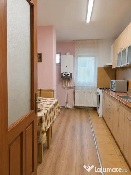 Apartament decomandat 3 camere - 3