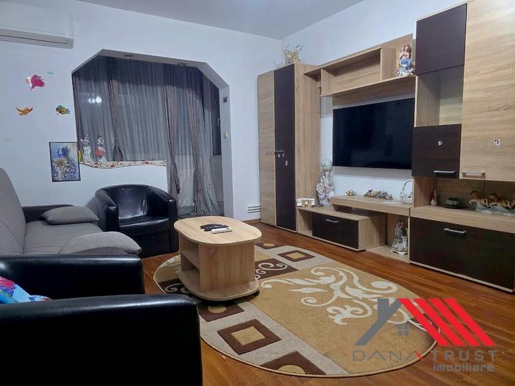 Apartament cu 3 camere în Spitalul Județean