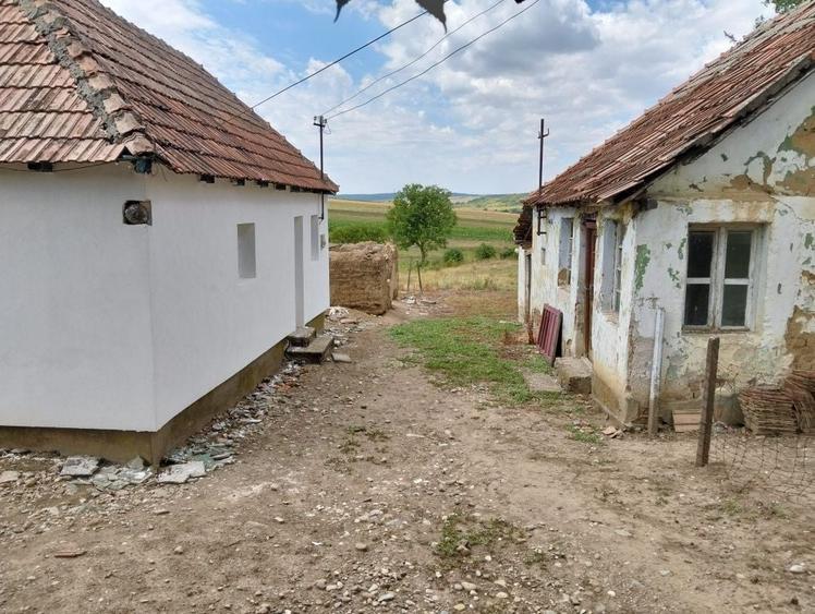 Casă cu 2 camere în Bălaia