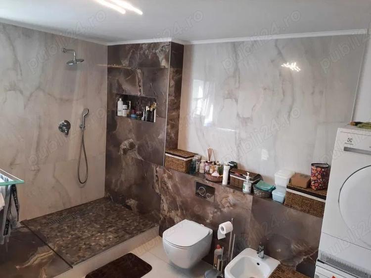 Casă cu 5 camere cu Teren 720 Mp în Ciarda Roșie