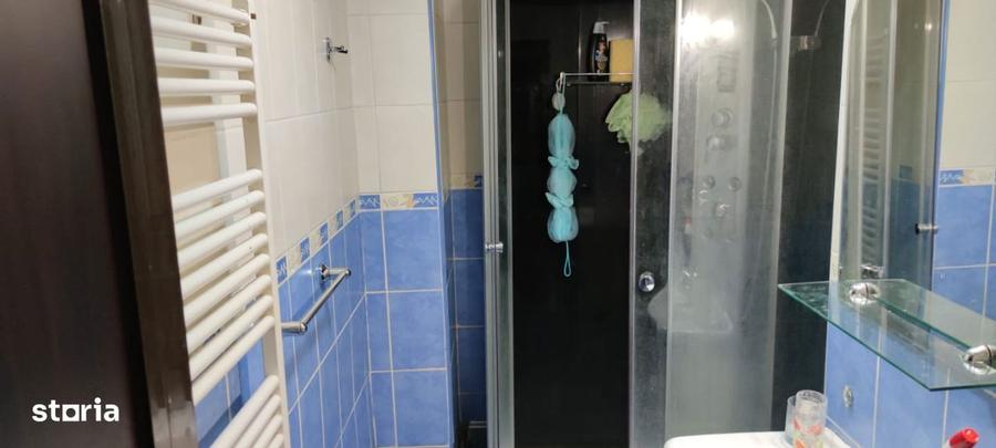 Apartament cu 3 camere decomandat în Valea Cetății