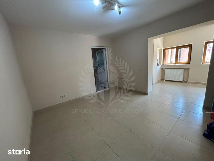 Casă cu 3 camere cu Teren 165 Mp în Central