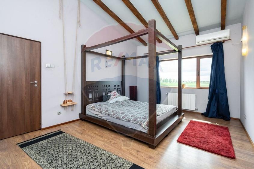 Casă individuală cu 5 camere cu Piscina în Izvorani