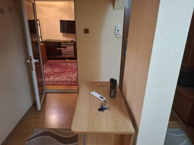 Apartament cu 2 camere decomandat în Exterior Vest