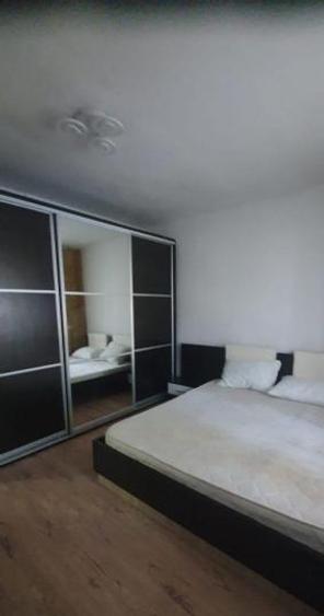 Apartament cu 2 camere decomandat, mobilat în Inel II