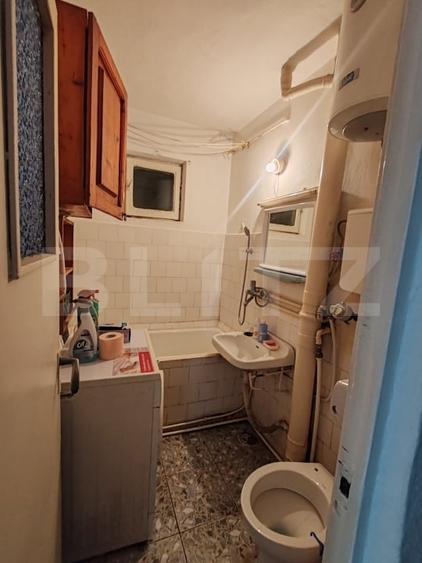Apartament cu 2 camere decomandat, mobilat în Central