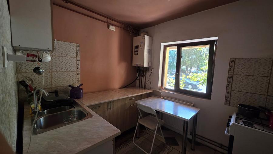 Apartament cu 3 camere decomandat, mobilat în Fabric