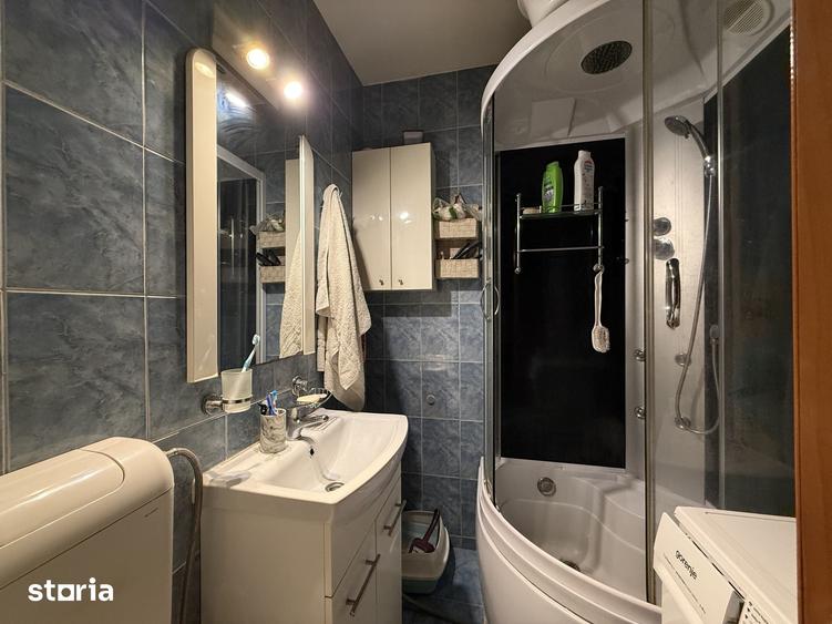 Apartament cu 2 camere decomandat în Berceni