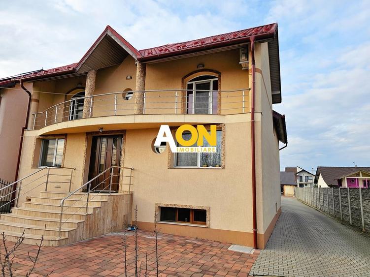 Casă individuală cu 5 camere cu Canalizare în Micești