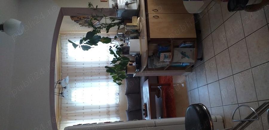 Casă cu 6 camere cu Teren 1122 Mp în Central