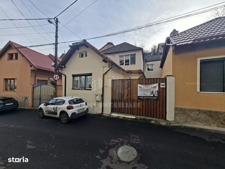 Casă cu 4 camere în Schei