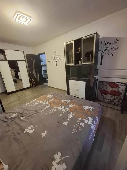 Apartament cu 3 camere decomandat în Ultracentral