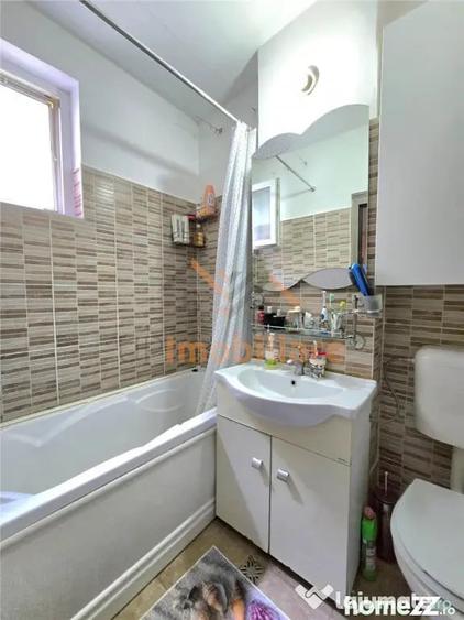 Apartament cu 4 camere decomandat în Rogerius