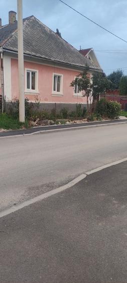 Casă cu 4 camere în Ocna Șugatag