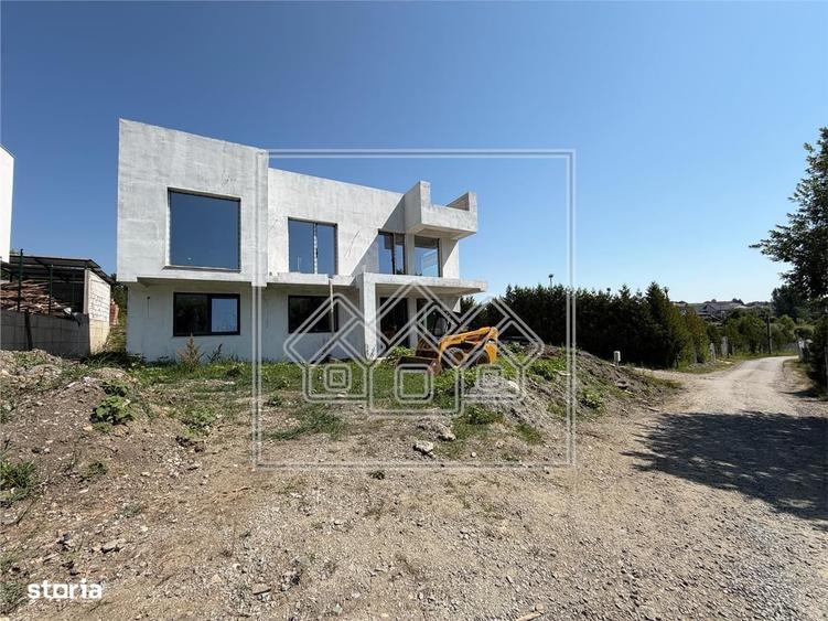 Casă cu 4 camere în Cisnădioara