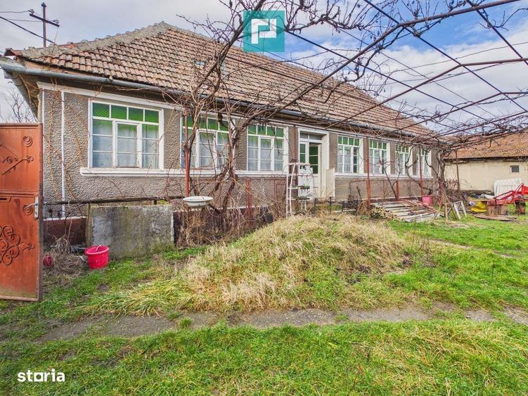 Casă cu 4 camere în Tămășeu